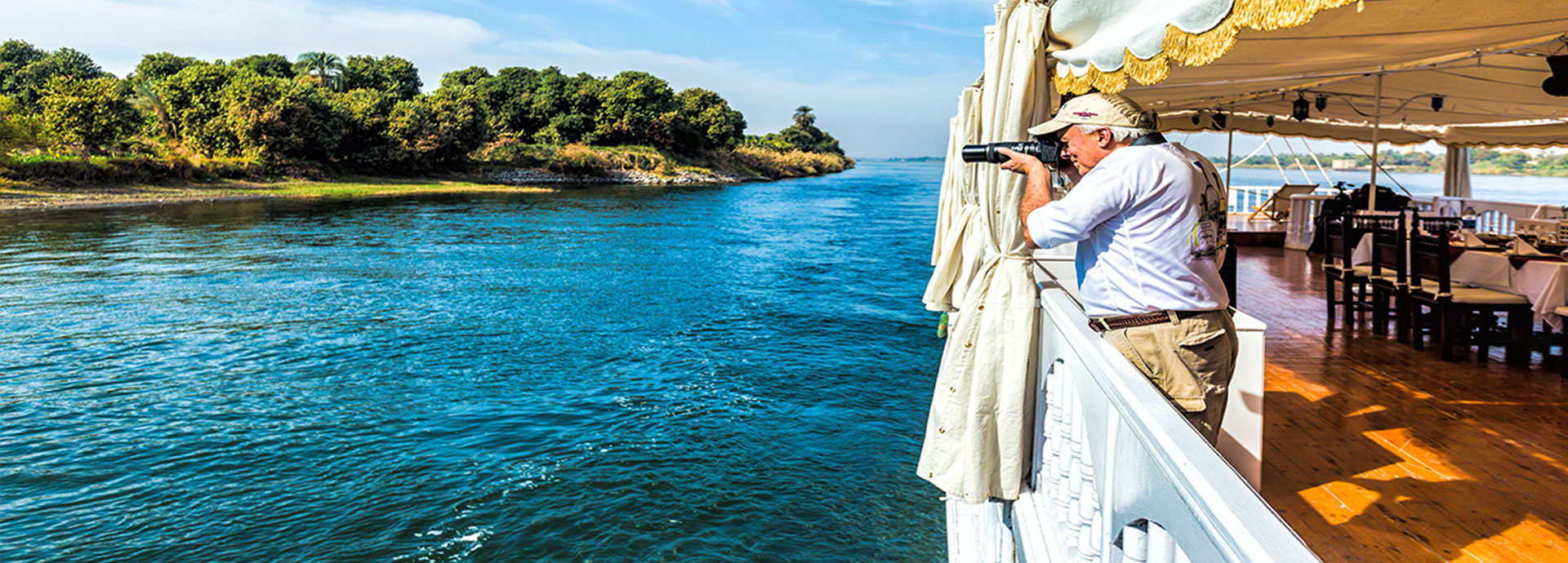 Take photos as you glide along the nile onboard the MS Amoura Dahabiya
