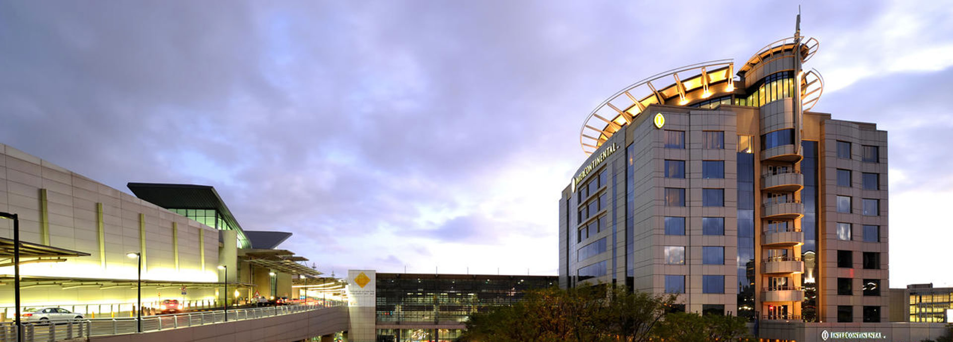 Stay within walking distance of the airport in Johannesburg at the Intercontinental O.R. Tambo Hotel