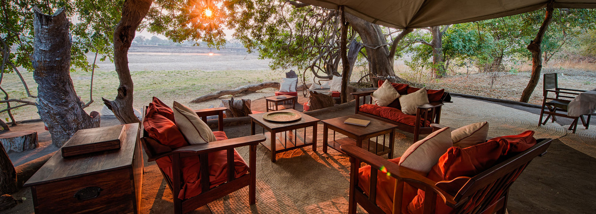 In the exclusive Nsefu Sector Tena Tena camp sits on a double tiered river bank with rooms enjoying private views of the Luangwa River.
