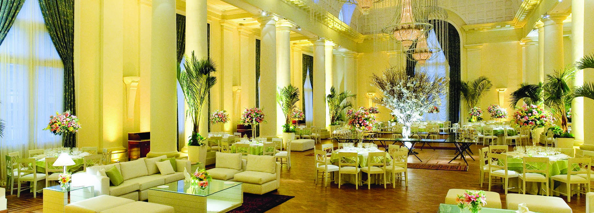 Classic luxury in the Copacabana Palace dining room located in Rio de Janeiro