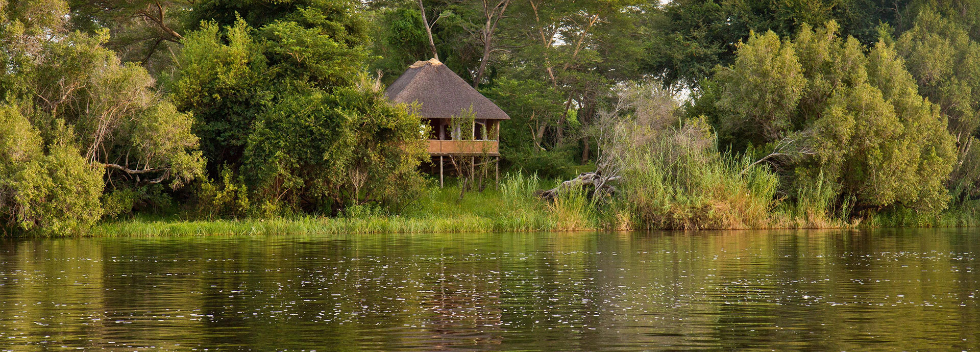 Chalets at Chundukwa River Lodge offer delightful views of the Zambezi River