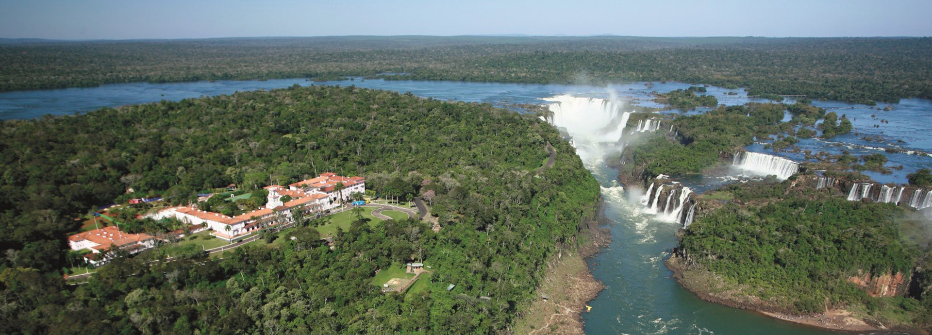 Das Cataratas Iguassu in Brazil has the best views of the waterfalls
