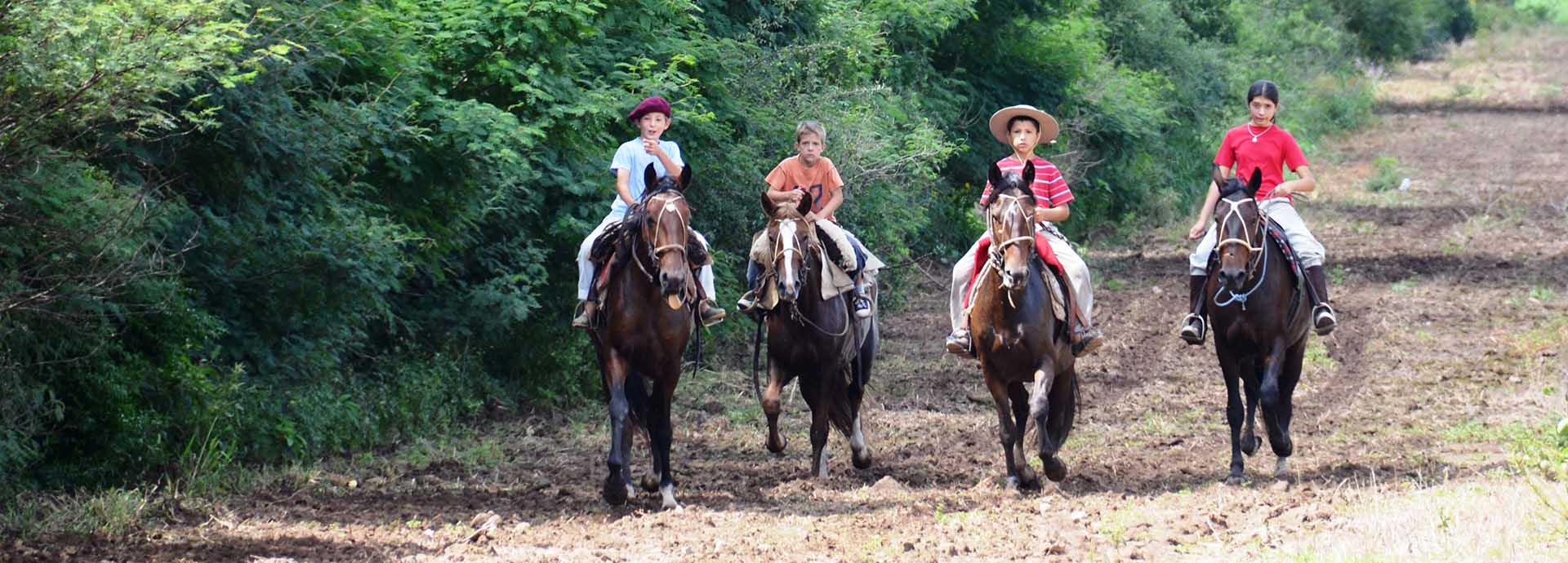 Adults and children alike can enjoy horse riding at Estancia el Bordo de las Lanzas