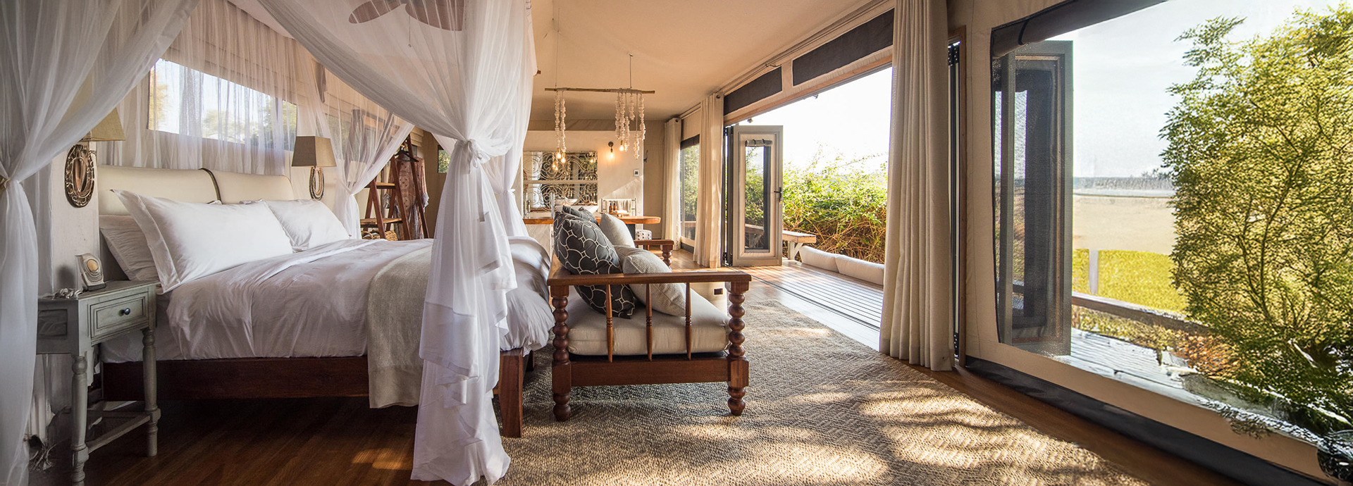 Tented suite at Chikwenya Camp, Zimbabwe