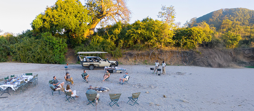 Mhara River Camp Bush Dinners In The Chitake Riverbed