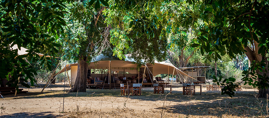 Colonial-style lounge area at Little Ruckomechi Camp, Zimbabwe