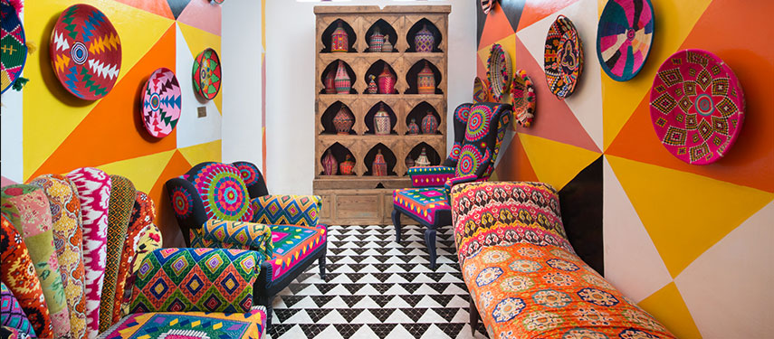 Salut Maroc is famous for its stylish rooms, a fusion of Islamic patterns and vibrant colours