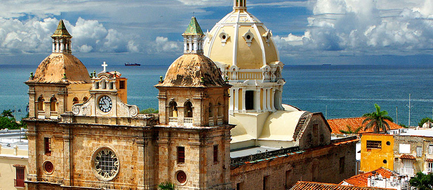 Walk about and explore the old town of Cartagena, staying at Casa San Agustin