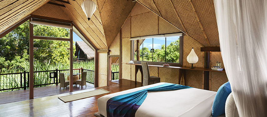 Look out for the crocodile in the lake at Vil Uyana