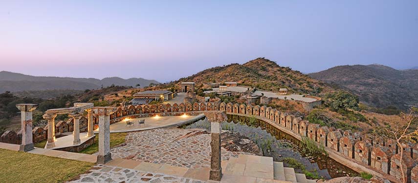 Be on the doorstep of the Kumbhalgarh Wildlife Sanctuary when staying at Fateh Safari Suites