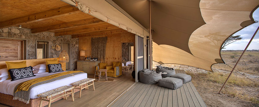 A luxurious tented camp on a Serenegti tour