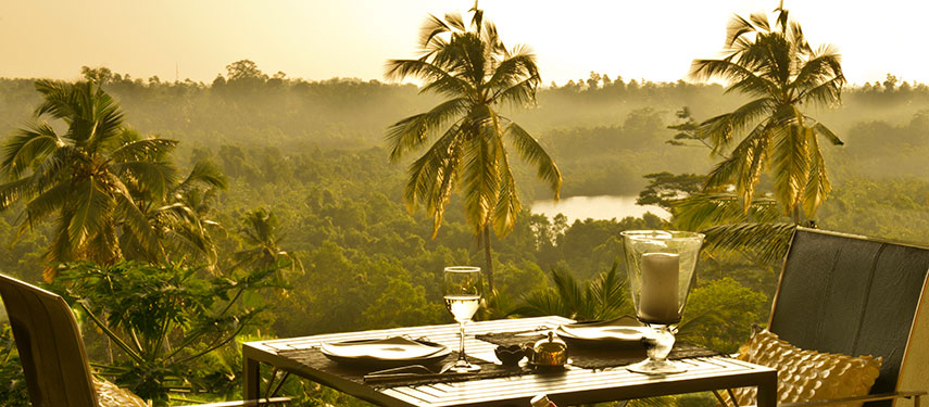 Dinner with picture postcard views at Kahanda Kanda
