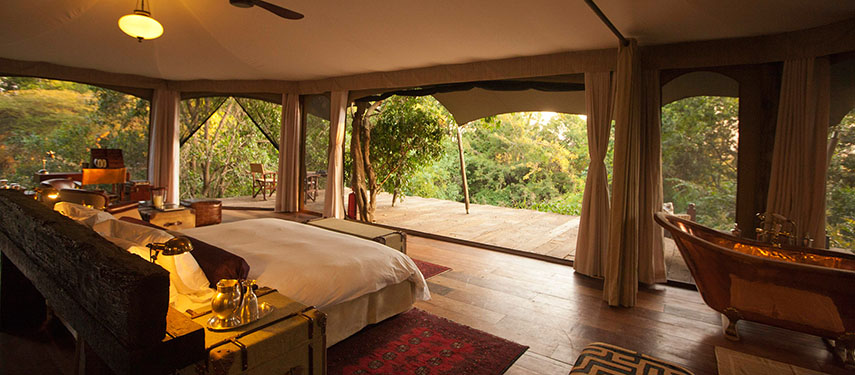 Luxury free standing bath tubs are standard at Mara Plains Camp