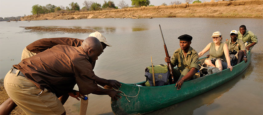 Luangwa Chikoko Camp Canoeing on the Zambezi