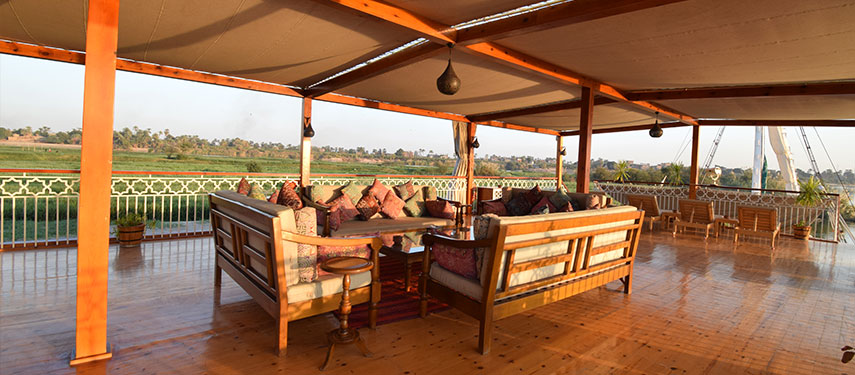The lounge deck of Queeny Of The Nile luxury dahabeya boat