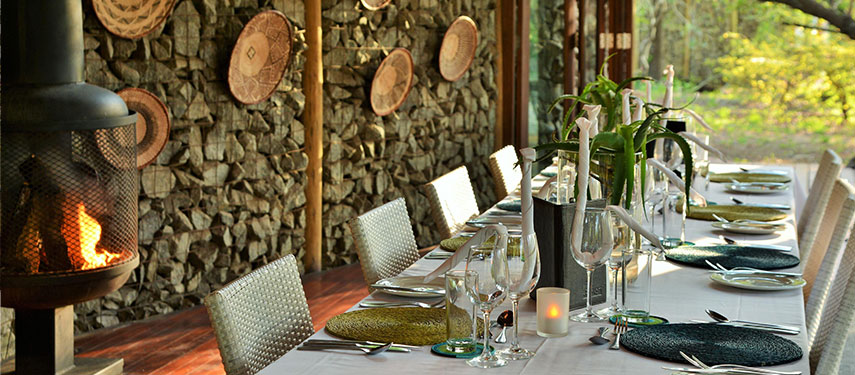 Al fresco dining area at Rhino Post Safari Lodge in Kruger National Park