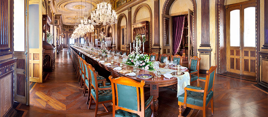 A stay fit for a king or queen at Taj Falaknuma Palace