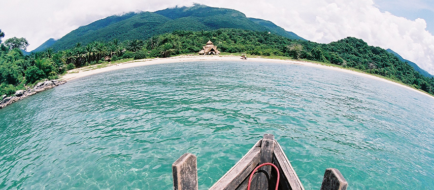 Arrive by dhow to Greystoke Mahale and enjoy panoramic views of the Mahale Mountains in the distance